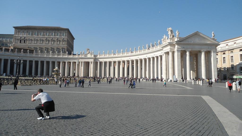 Vaticanfox Rome Room photo